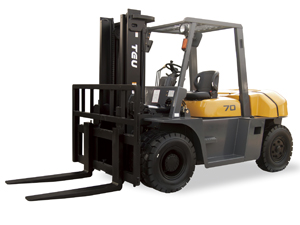 Xe nâng chạy dầu 8T